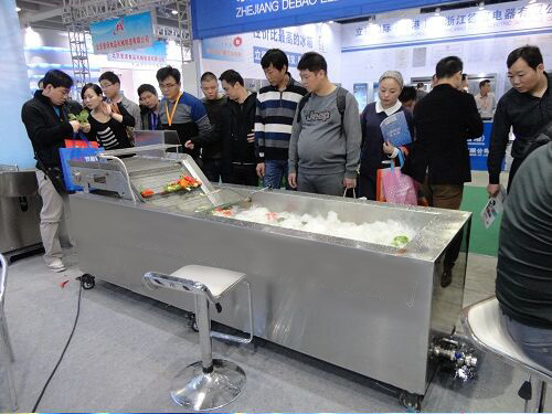 Our fruit and vegetable washing machine arrive